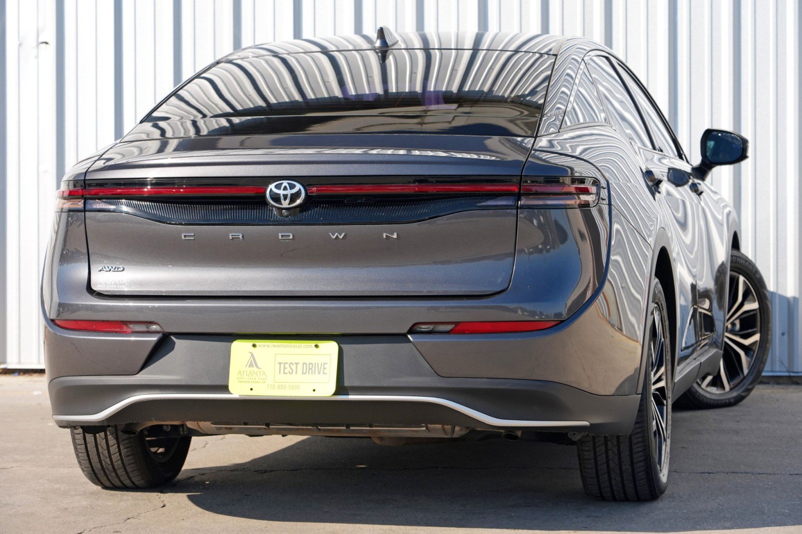 Used 2023 Toyota Crown XLE image 4