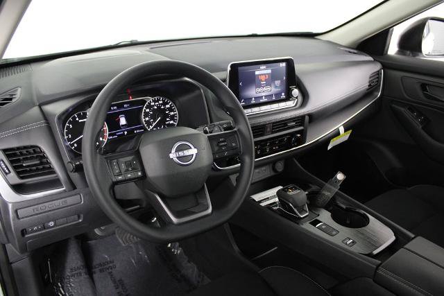 Certified 2025 Nissan Rogue S FWD image 18