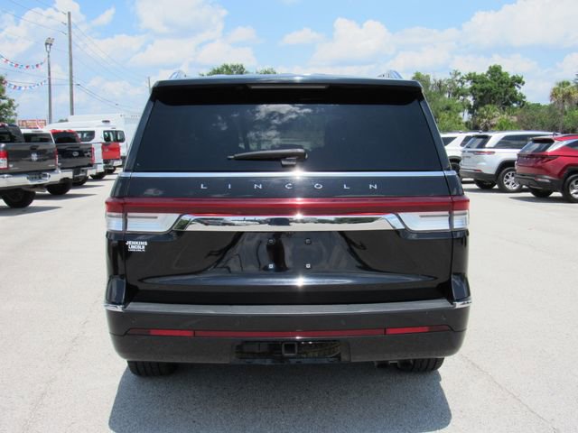 Used 2023 Lincoln Navigator Reserve AWD/4WD image 4