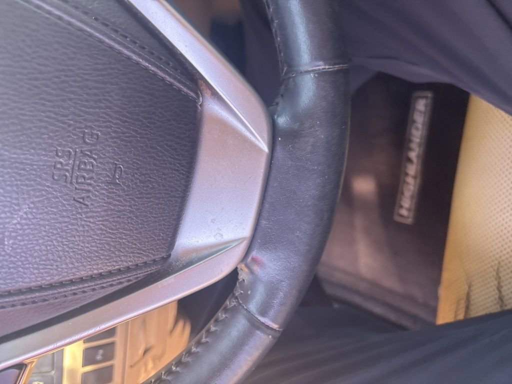 Used 2014 Toyota Highlander Limited FWD image 2