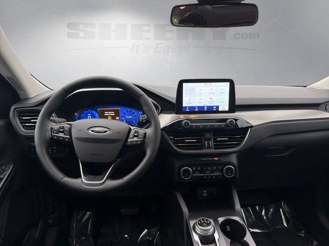 Certified 2022 Ford Escape Titanium w/ Class II Trailer Tow Package AWD/4WD image 3