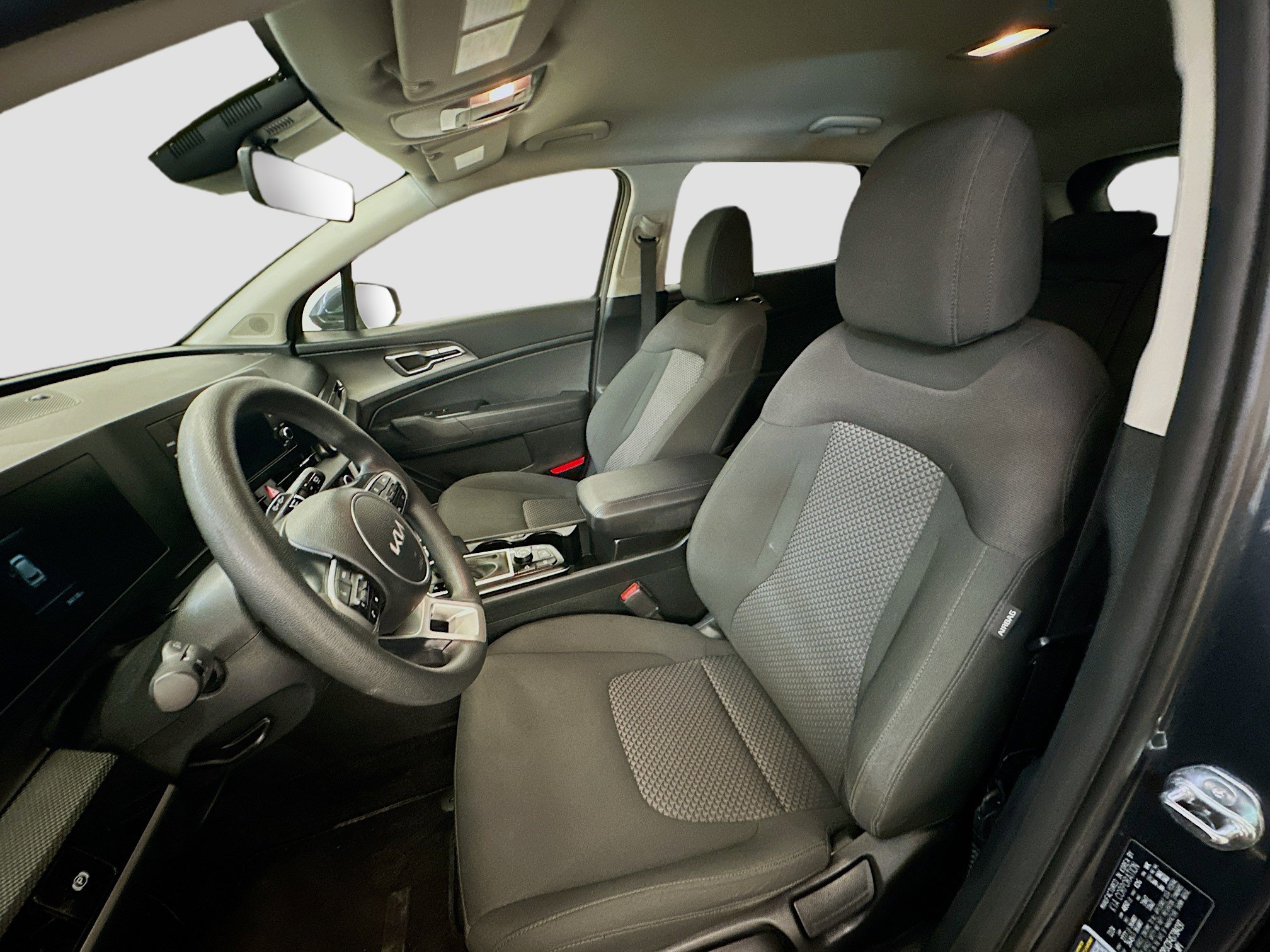 Used 2025 Kia Sportage LX image 13