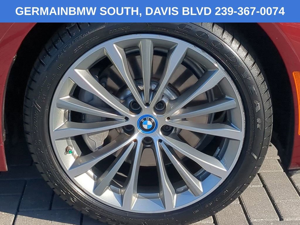 Used 2023 BMW 530e w/ Convenience Package image 12