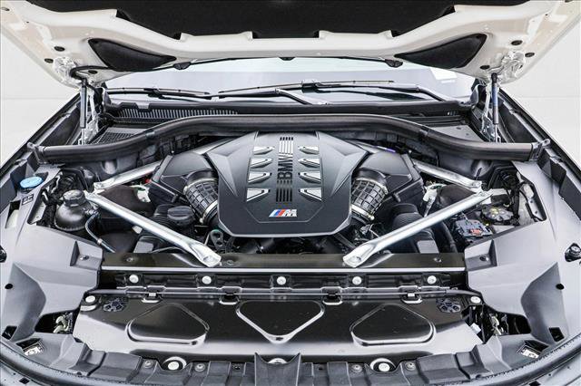 Used 2025 BMW X7 M60i w/ Executive Package image 29