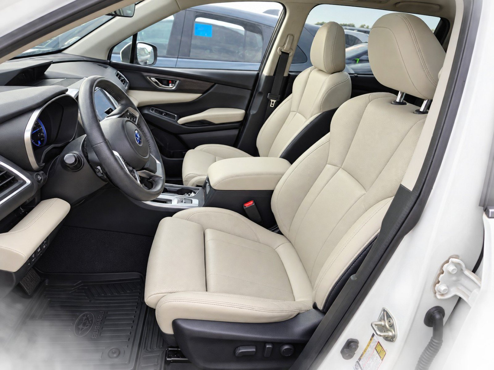 Used 2020 Subaru Ascent Limited w/ Technology Package AWD/4WD image 2