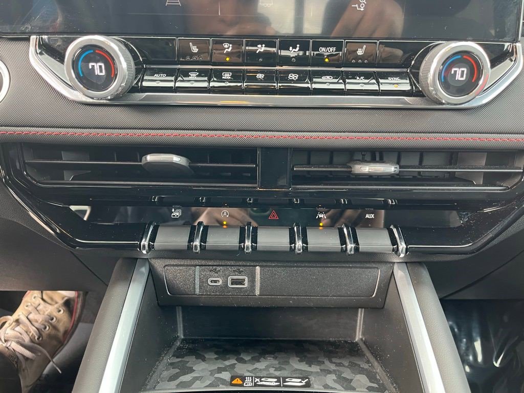 Certified 2024 Chevrolet Colorado Z71 w/ Z71 Convenience Package 2 image 18