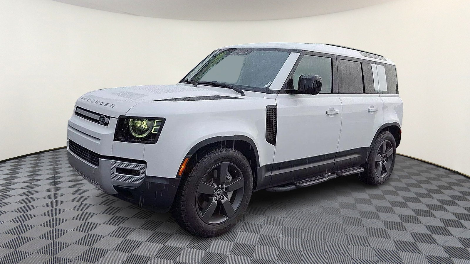 Certified 2025 Land Rover Defender 110 S AWD/4WD image 4
