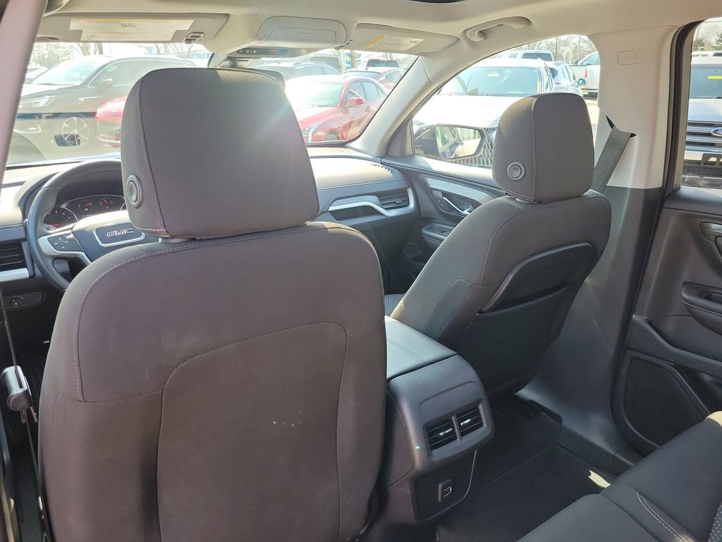 Used 2023 GMC Terrain SLE w/ Driver Convenience Package image 14