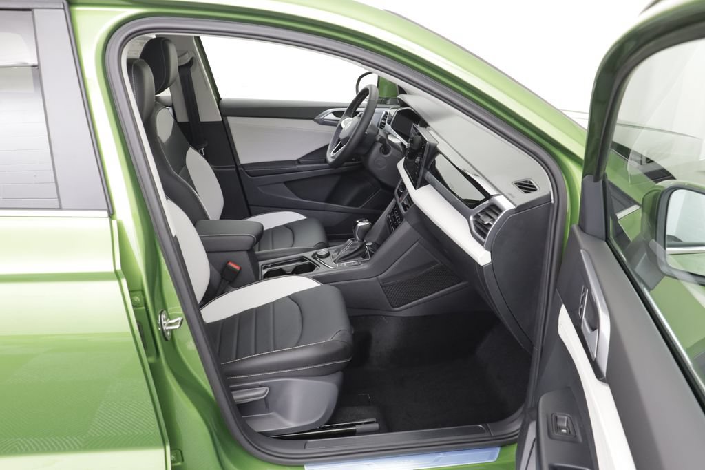 New 2026 Volkswagen Taos SEL AWD/4WD image 21
