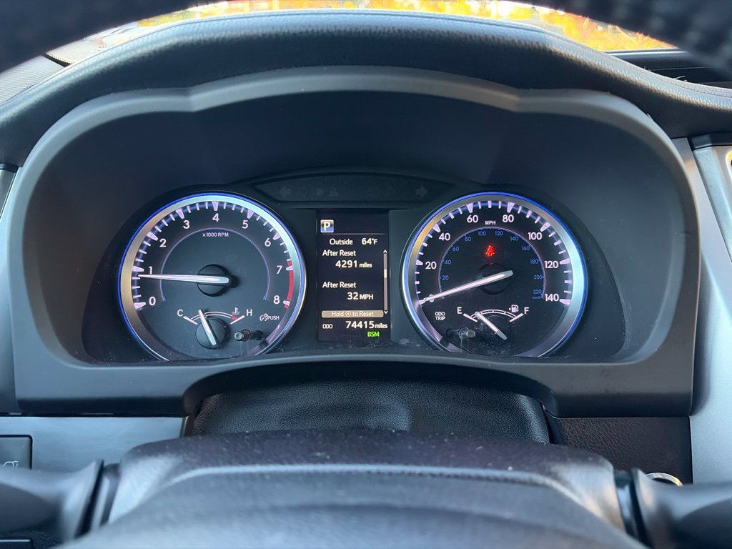 Used 2018 Toyota Highlander SE w/ Carpet Mat Package (TMS) AWD/4WD image 30