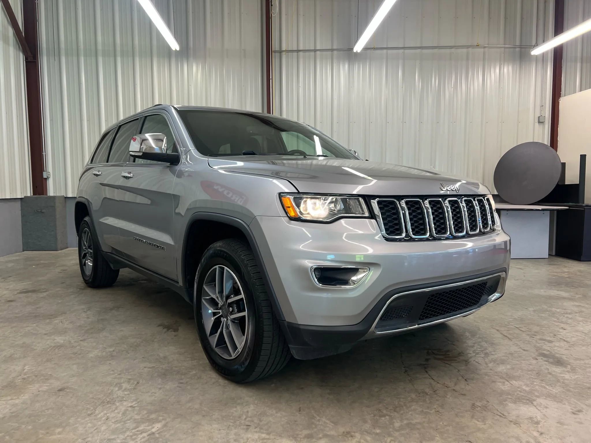Used 2019 Jeep Grand Cherokee Limited image 7