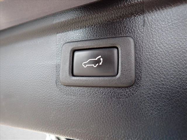 Used 2016 Subaru Outback 2.5i Limited AWD/4WD image 9