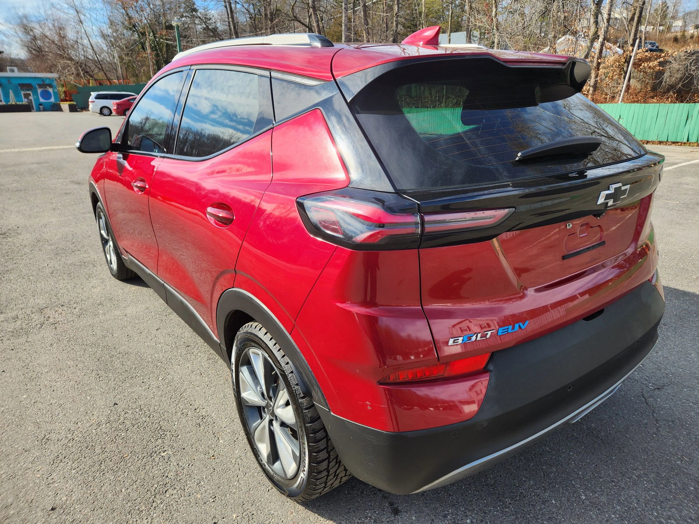 Used 2022 Chevrolet Bolt EUV LT w/ Convenience Package image 10