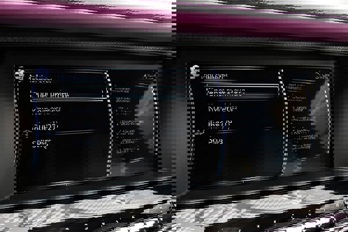 Used 2023 Rolls-Royce Cullinan Black Badge w/ Dark Exterior Package image 25