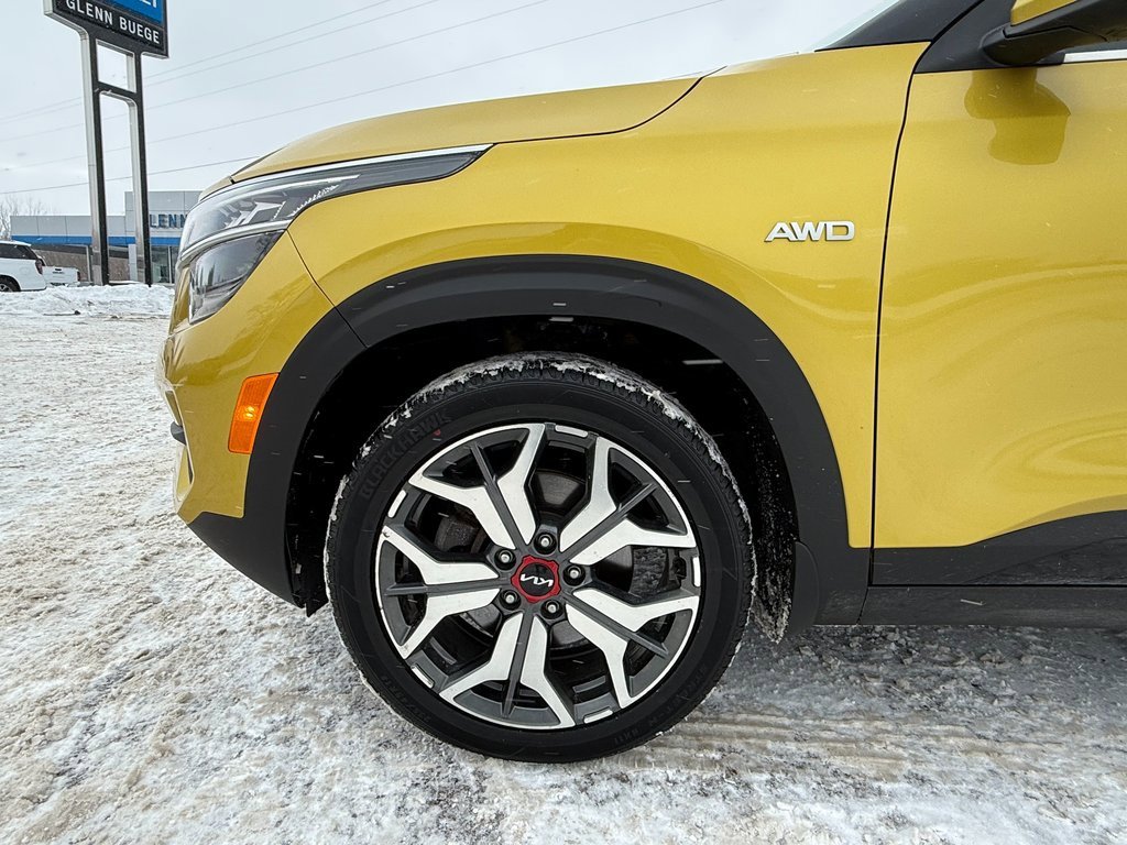 Used 2022 Kia Seltos SX w/ Sunroof Package image 11