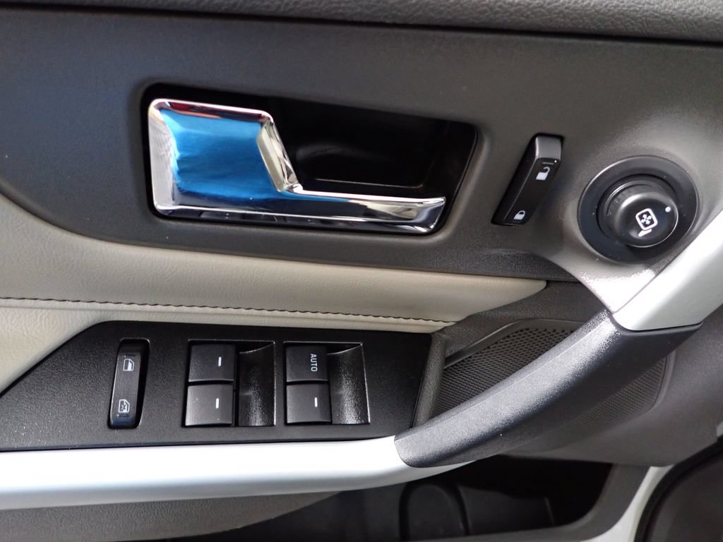 Used 2014 Ford Edge SE w/ Equipment Group 101A FWD image 16