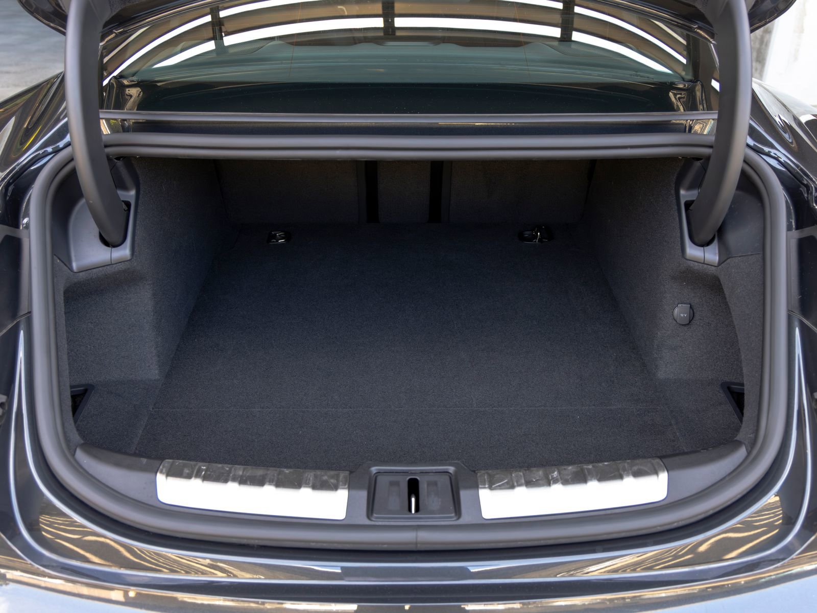 Certified 2025 Porsche Taycan 4S image 47