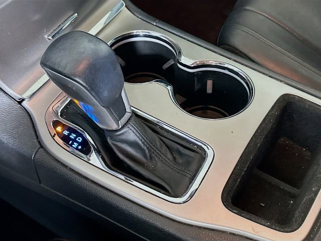 Used 2018 Jeep Grand Cherokee Limited image 19