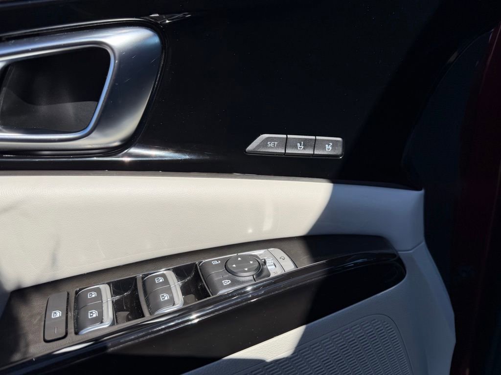 Used 2024 Kia Carnival SX Prestige FWD image 13