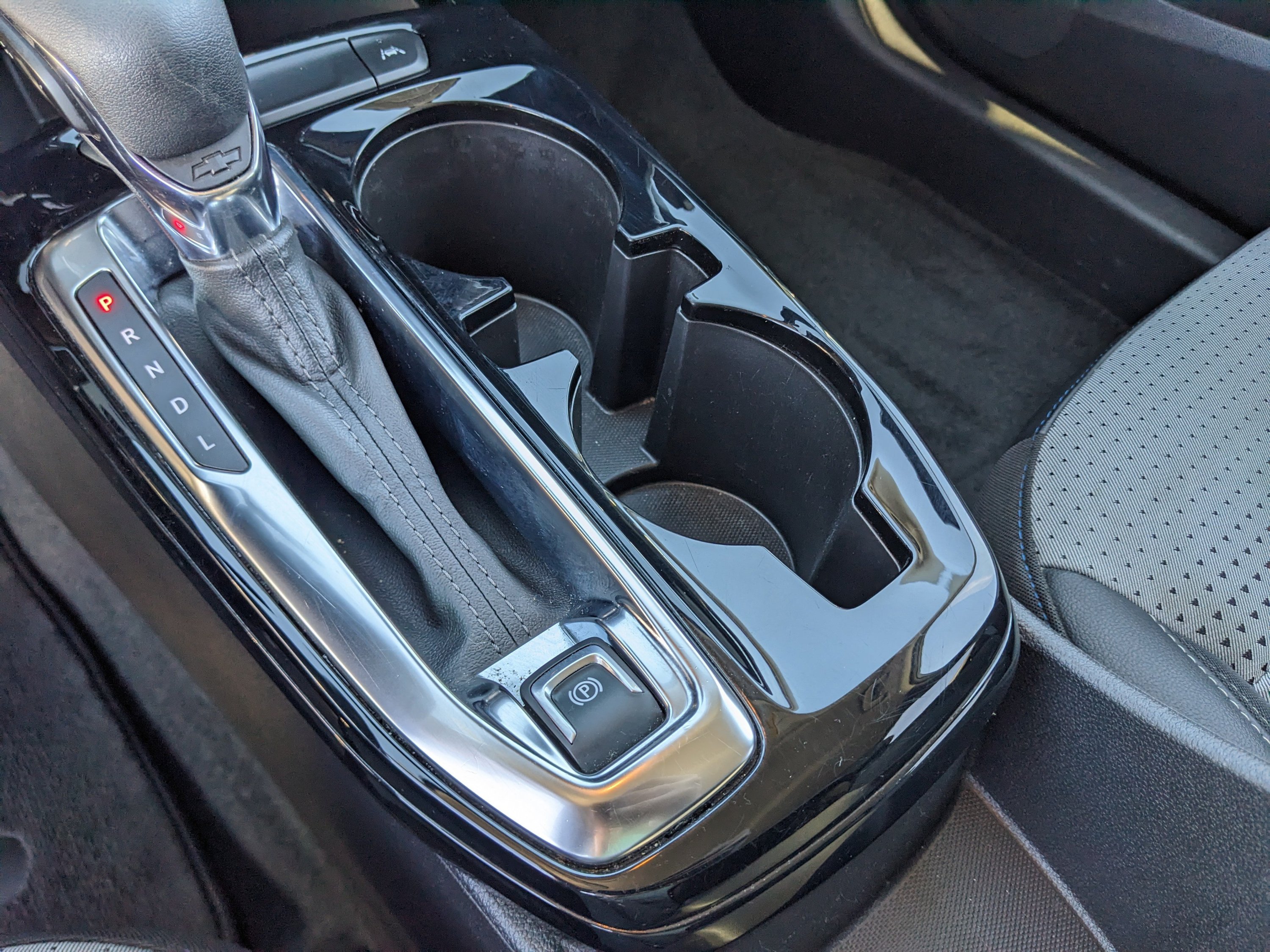 Used 2025 Chevrolet Trax LT FWD image 27