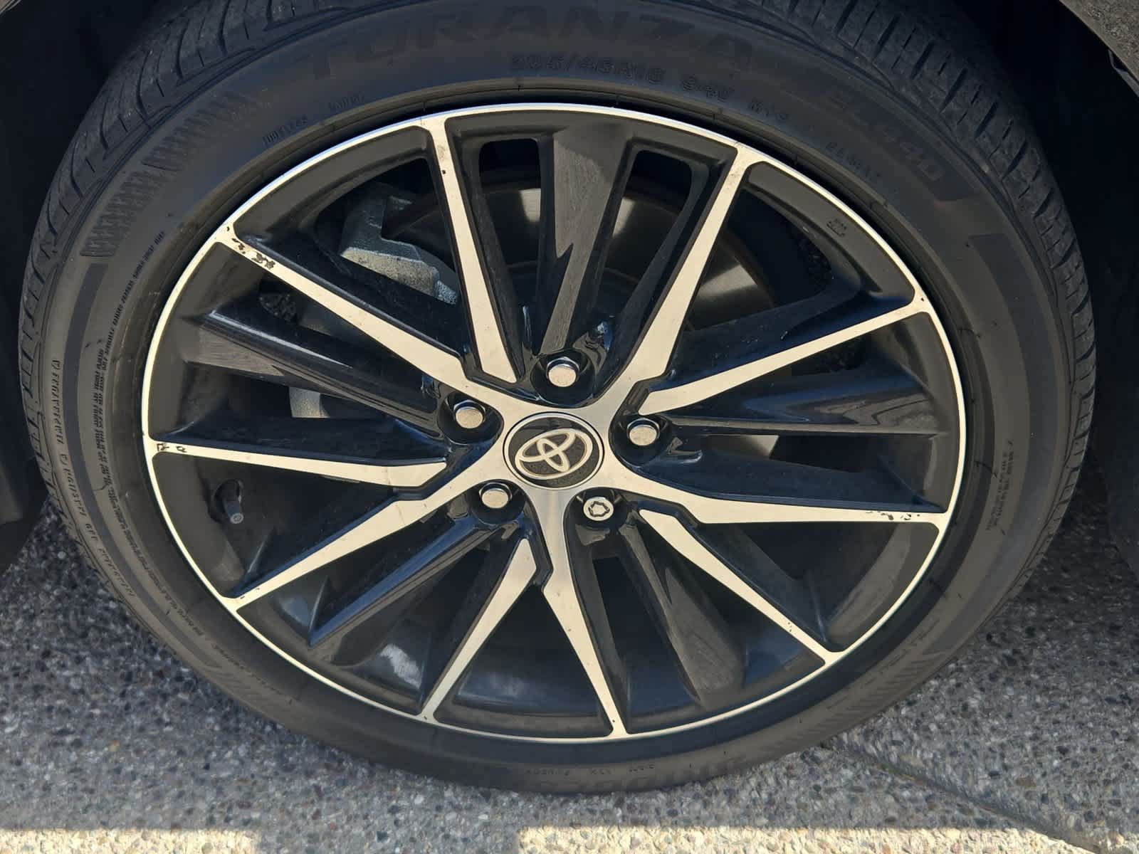 Used 2024 Toyota Camry SE FWD image 14