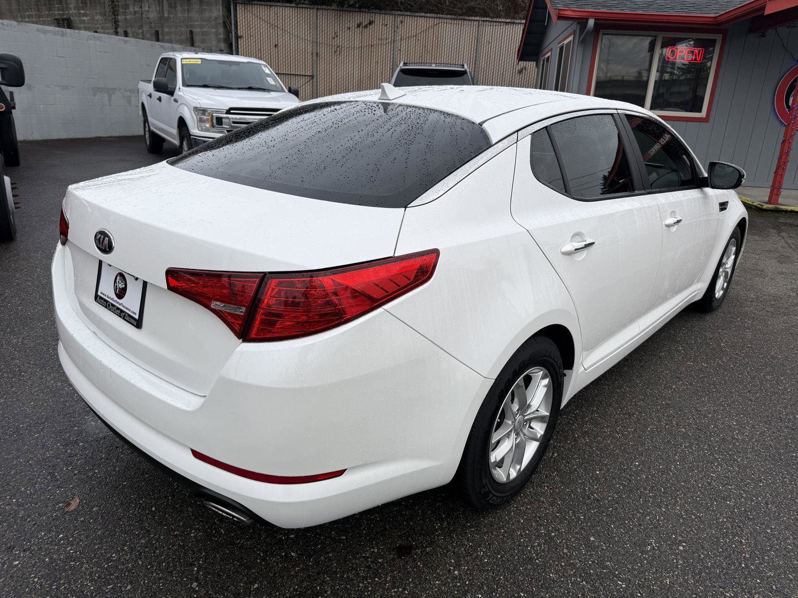 Used 2013 Kia Optima LX image 8