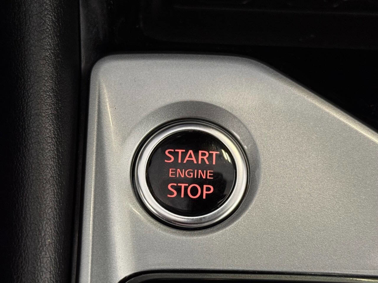 Used 2025 Nissan Altima 2.5 SR image 40