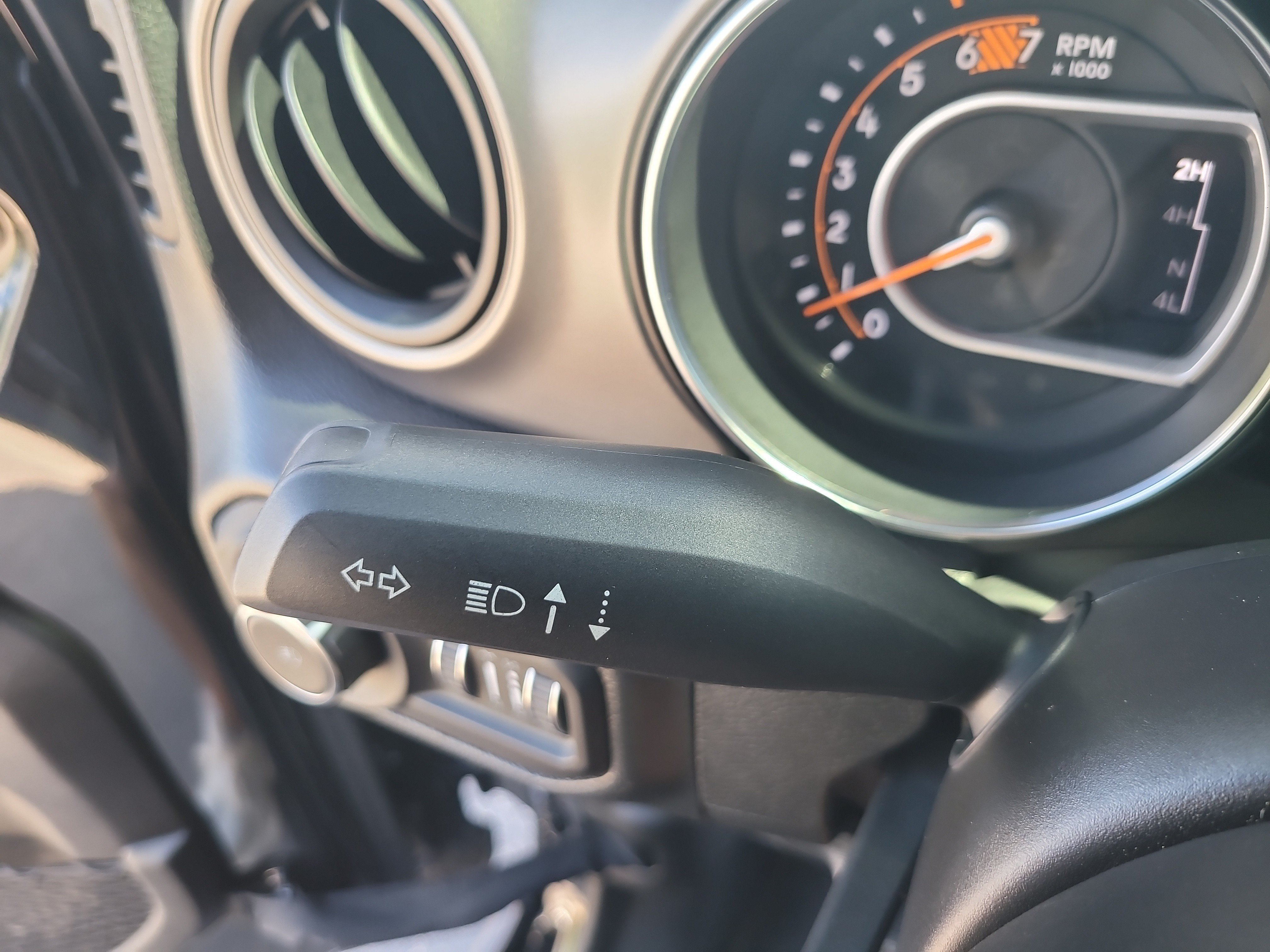 Used 2022 Jeep Wrangler Sport AWD/4WD image 26