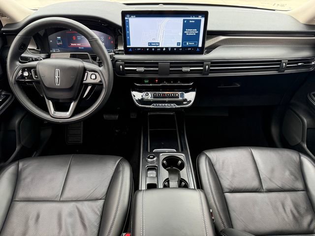 Used 2023 Lincoln Corsair Reserve w/ Equipment Group 202A AWD/4WD image 24
