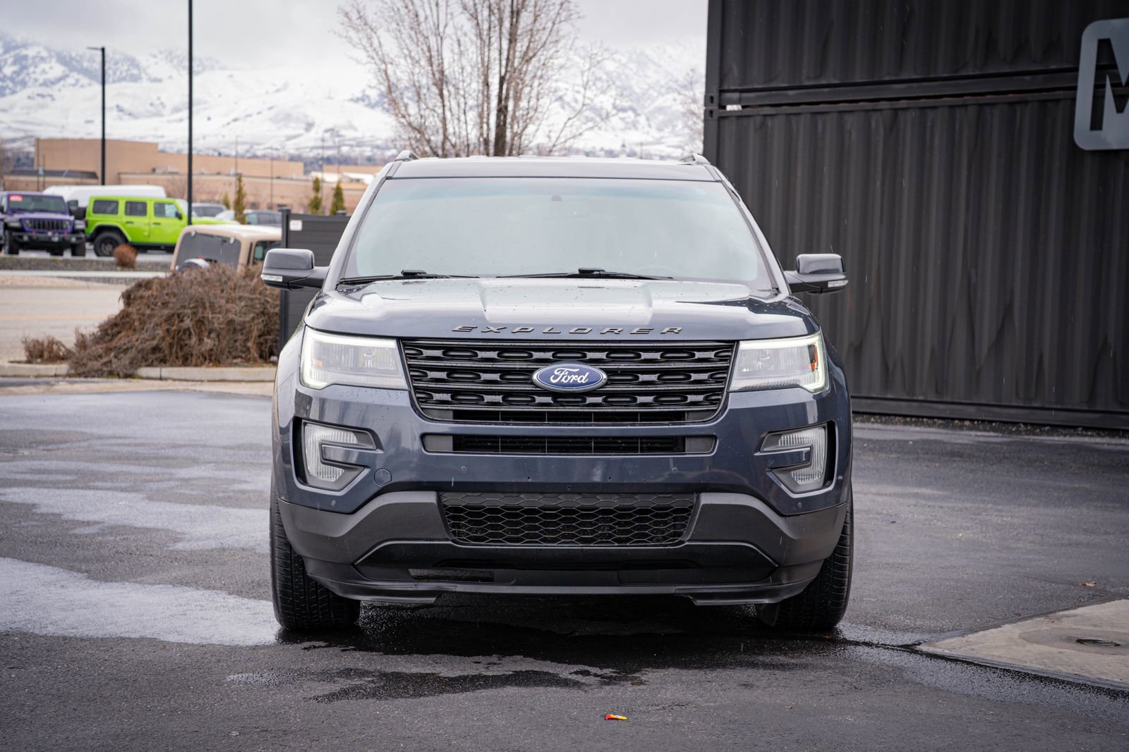 Used 2017 Ford Explorer Sport AWD/4WD image 2