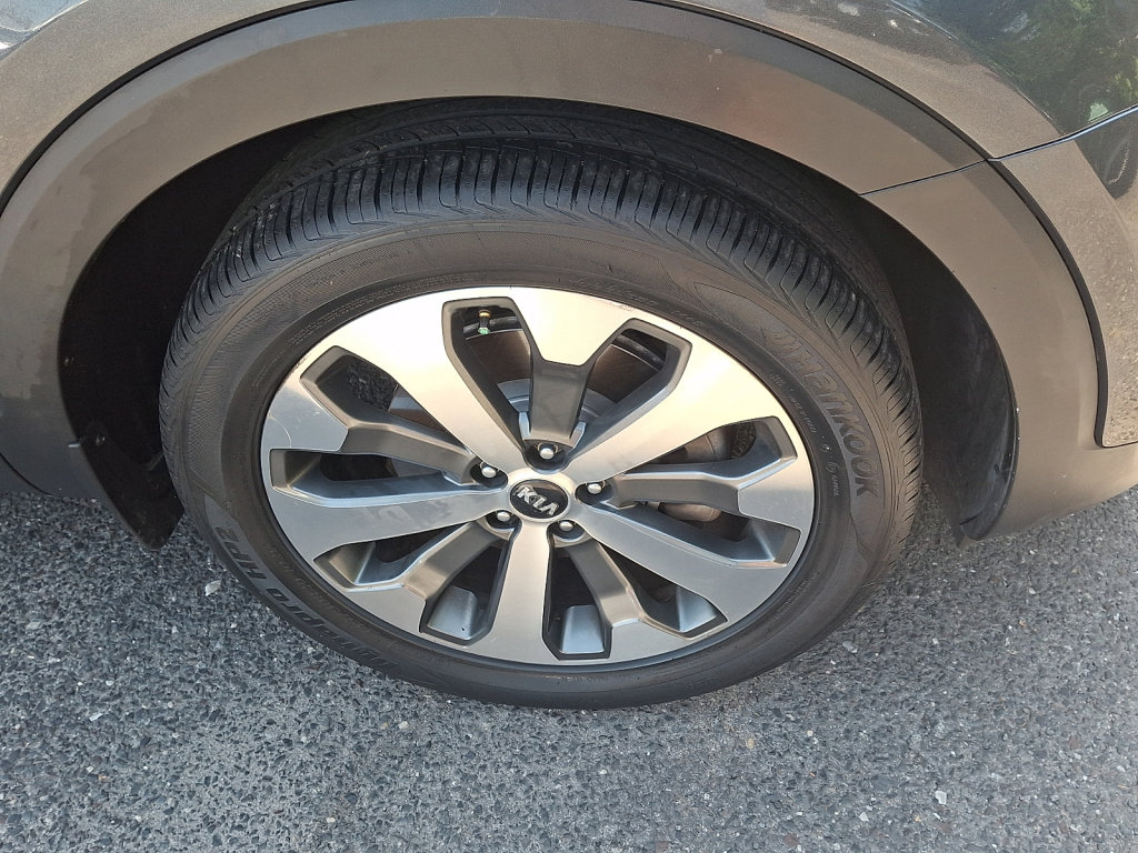 Used 2020 Kia Telluride S AWD/4WD image 9