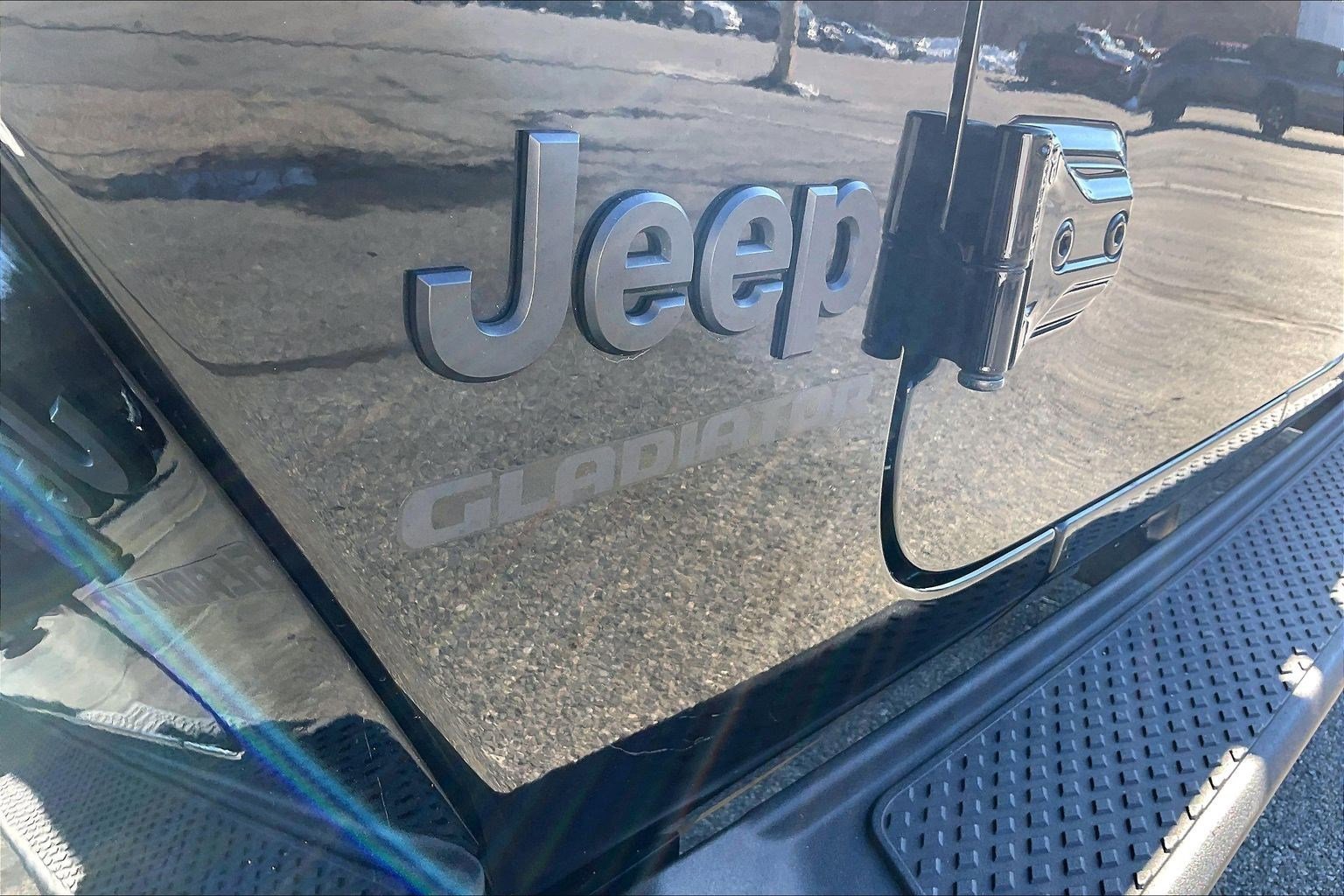 Certified 2022 Jeep Gladiator Sport image 28
