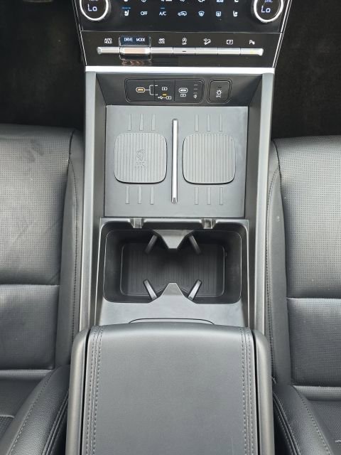 Used 2024 Hyundai Santa Fe Limited image 45