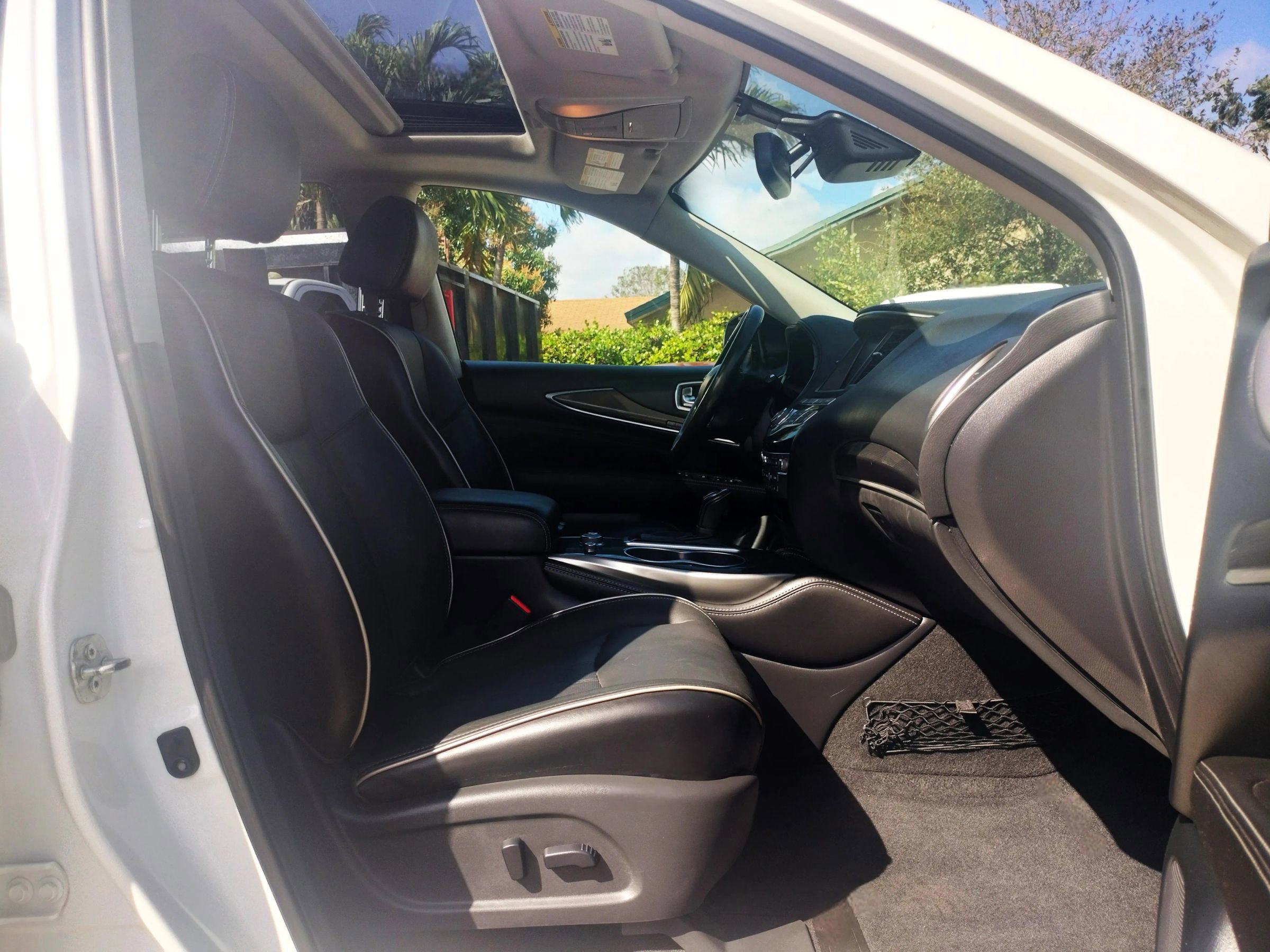 Used 2019 INFINITI QX60 Luxe w/ Essential Package image 19