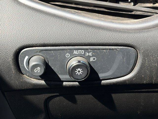 Used 2025 Chevrolet Malibu LS FWD image 9