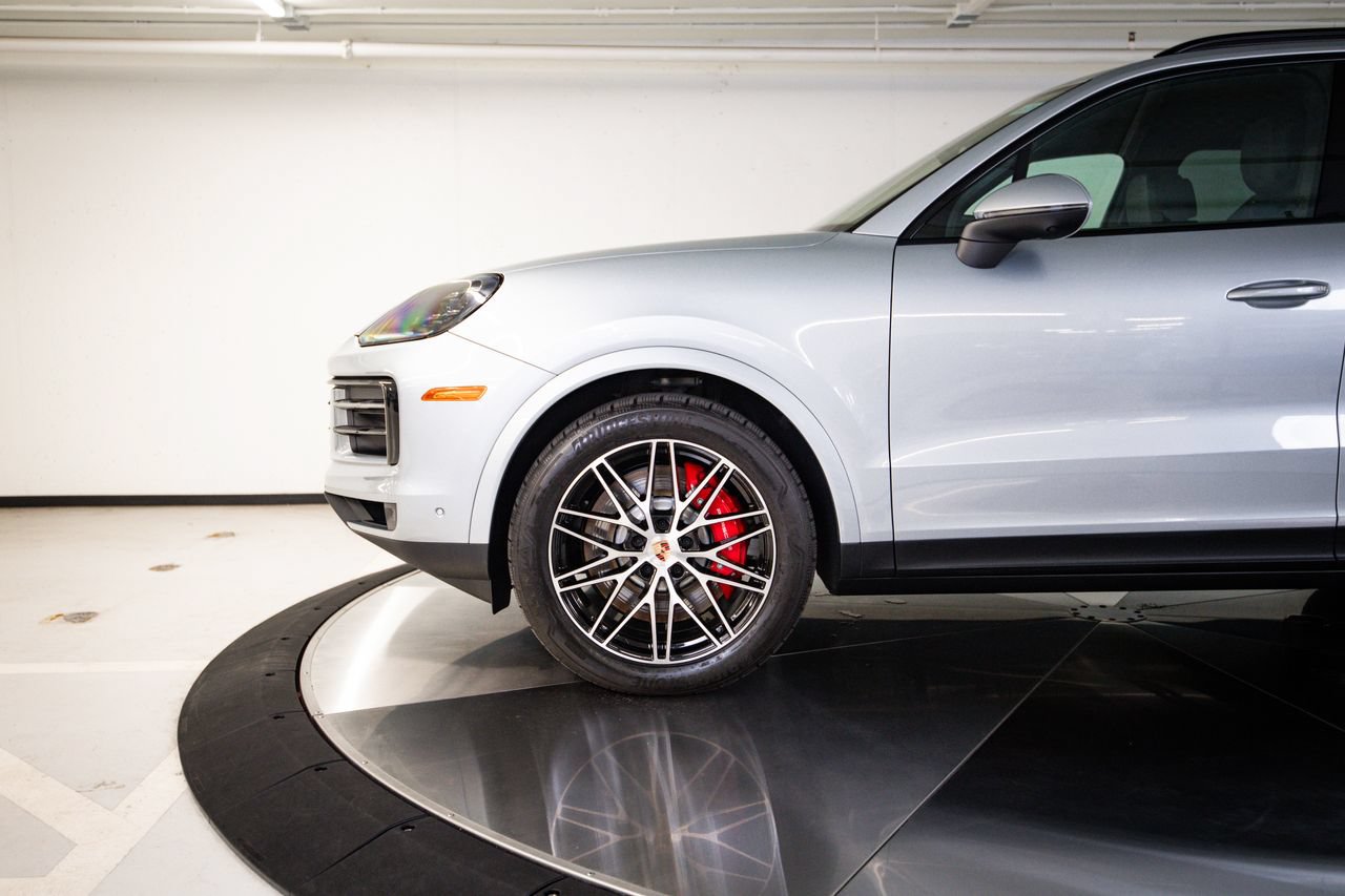 Certified 2026 Porsche Cayenne S AWD/4WD image 11