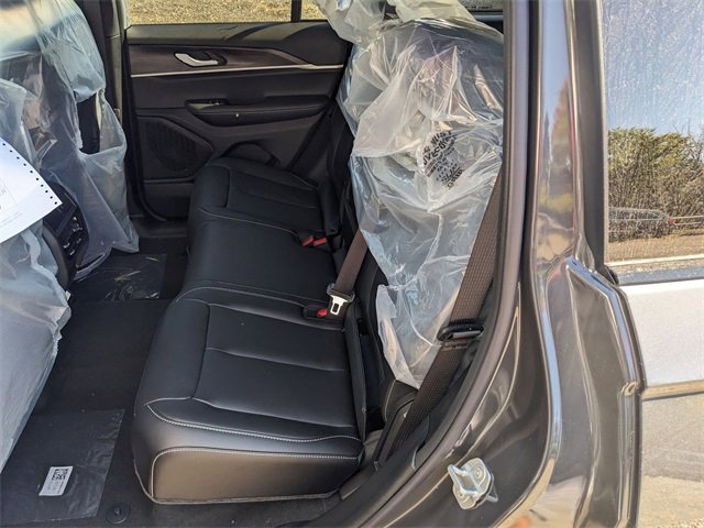 New 2025 Jeep Grand Cherokee Limited image 10