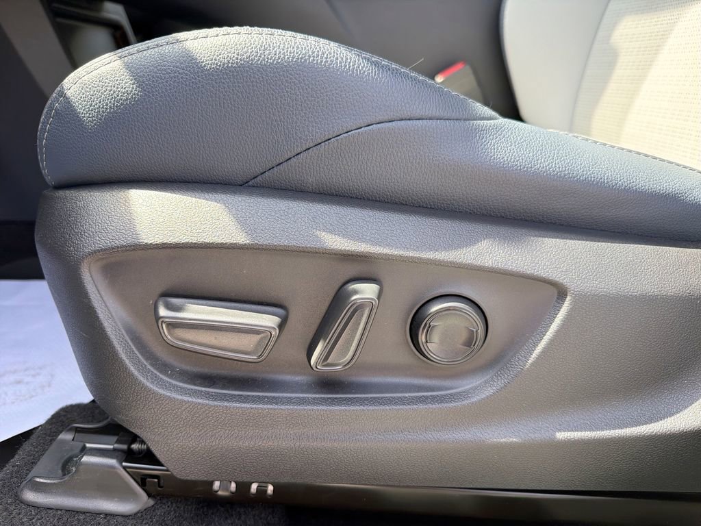 Certified 2023 Subaru Solterra AWD image 13