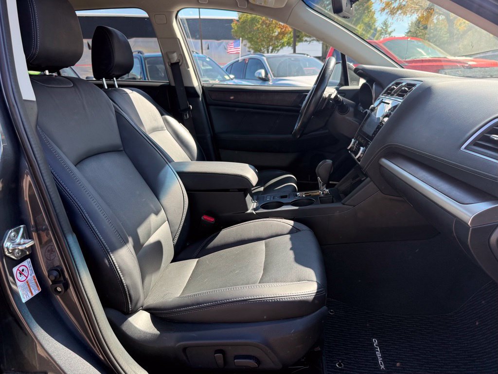 Used 2018 Subaru Outback 2.5i Limited AWD/4WD image 32