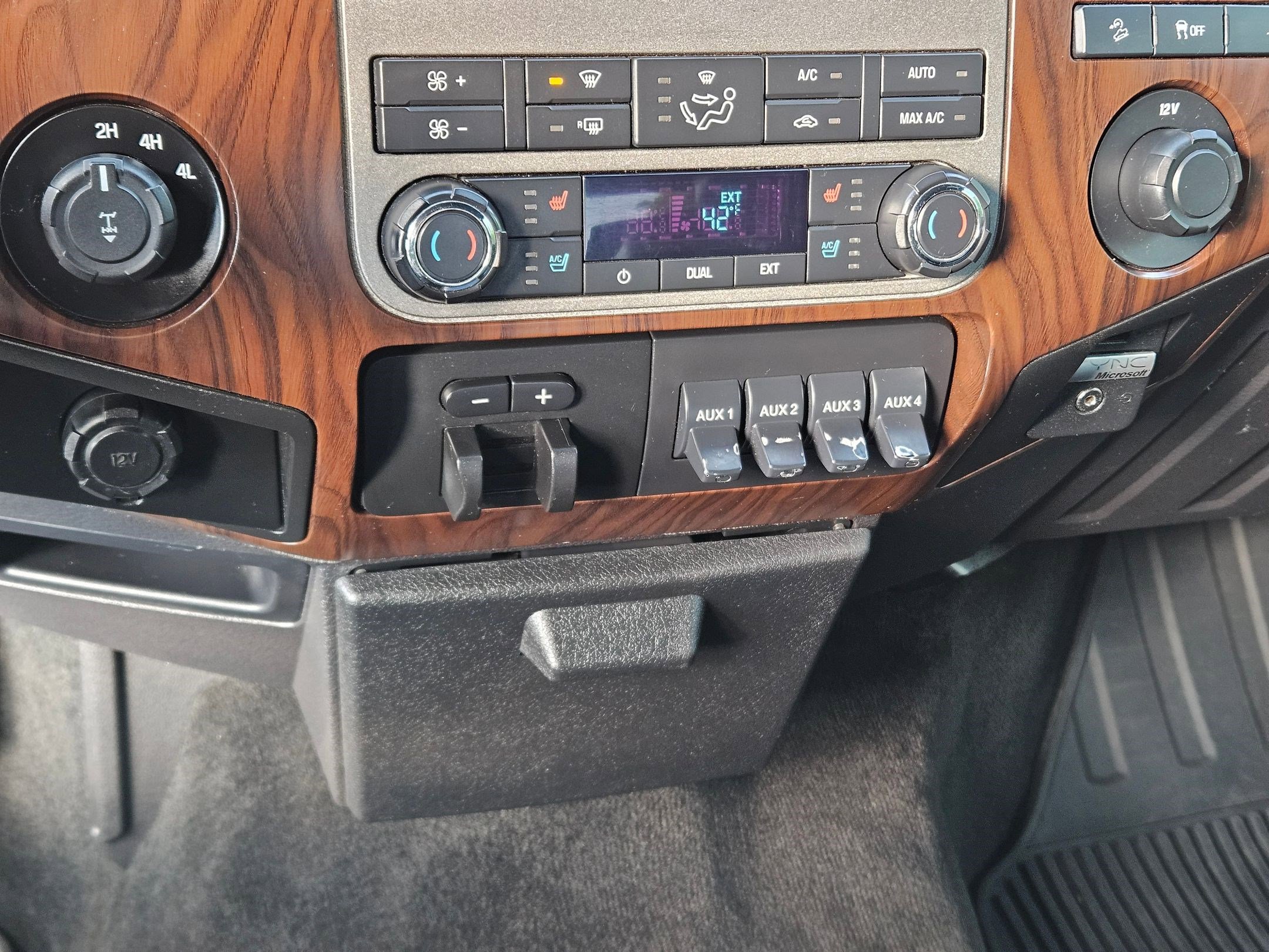 Used 2012 Ford F350 Lariat w/ Chrome Pkg AWD/4WD image 26