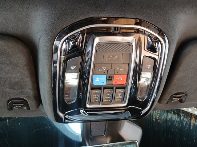 Used 2024 Jeep Grand Wagoneer Series III w/ Rear Seat Video Group 1 AWD/4WD image 51