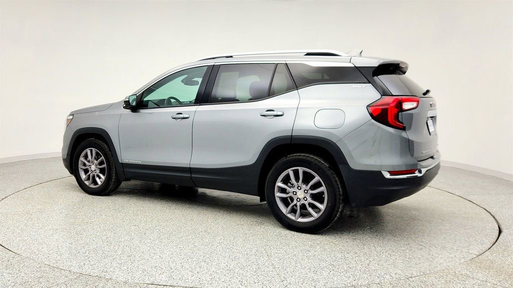 Used 2023 GMC Terrain SLT w/ Tech Package image 7