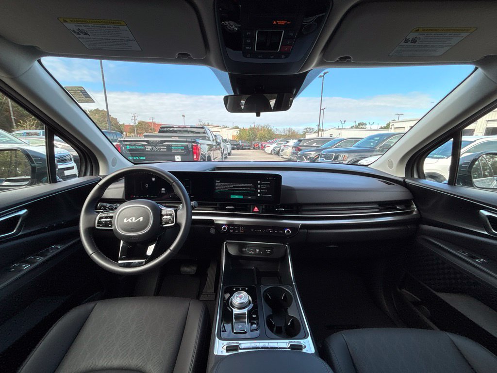 Certified 2026 Kia Carnival SX FWD image 17