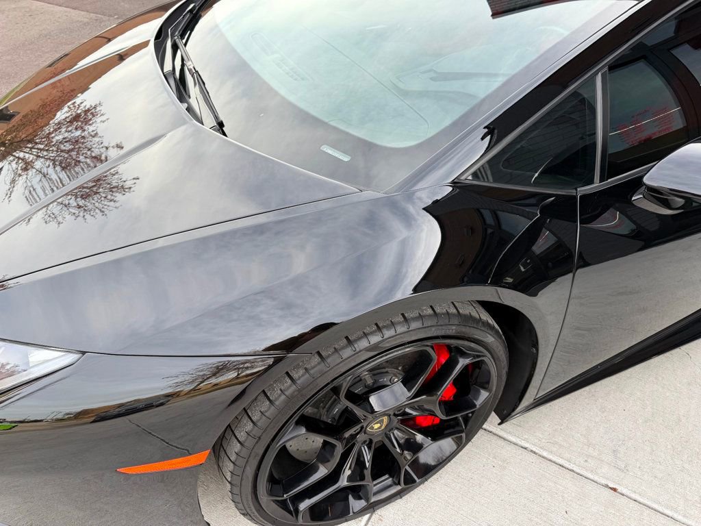 Used 2015 Lamborghini Huracan LP 610-4 image 4
