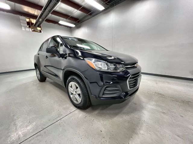 Used 2021 Chevrolet Trax LS w/ Tint and Cruise Package AWD/4WD image 2