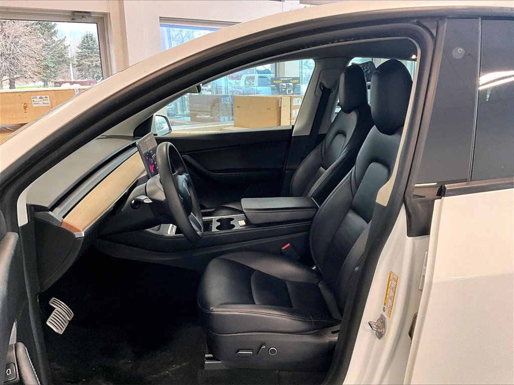 Used 2022 Tesla Model Y Performance image 10