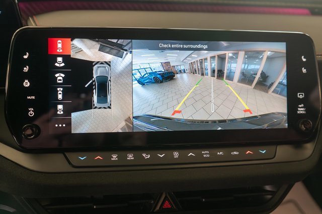 Used 2025 Dodge Charger R/T Scat Pack w/ Track Pack image 30