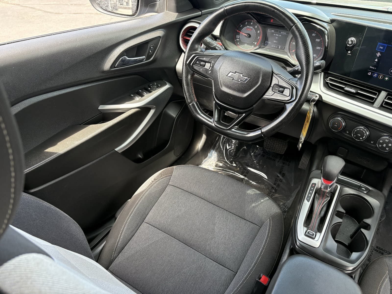 Used 2024 Chevrolet Trax RS w/ Driver Confidence Package FWD image 19