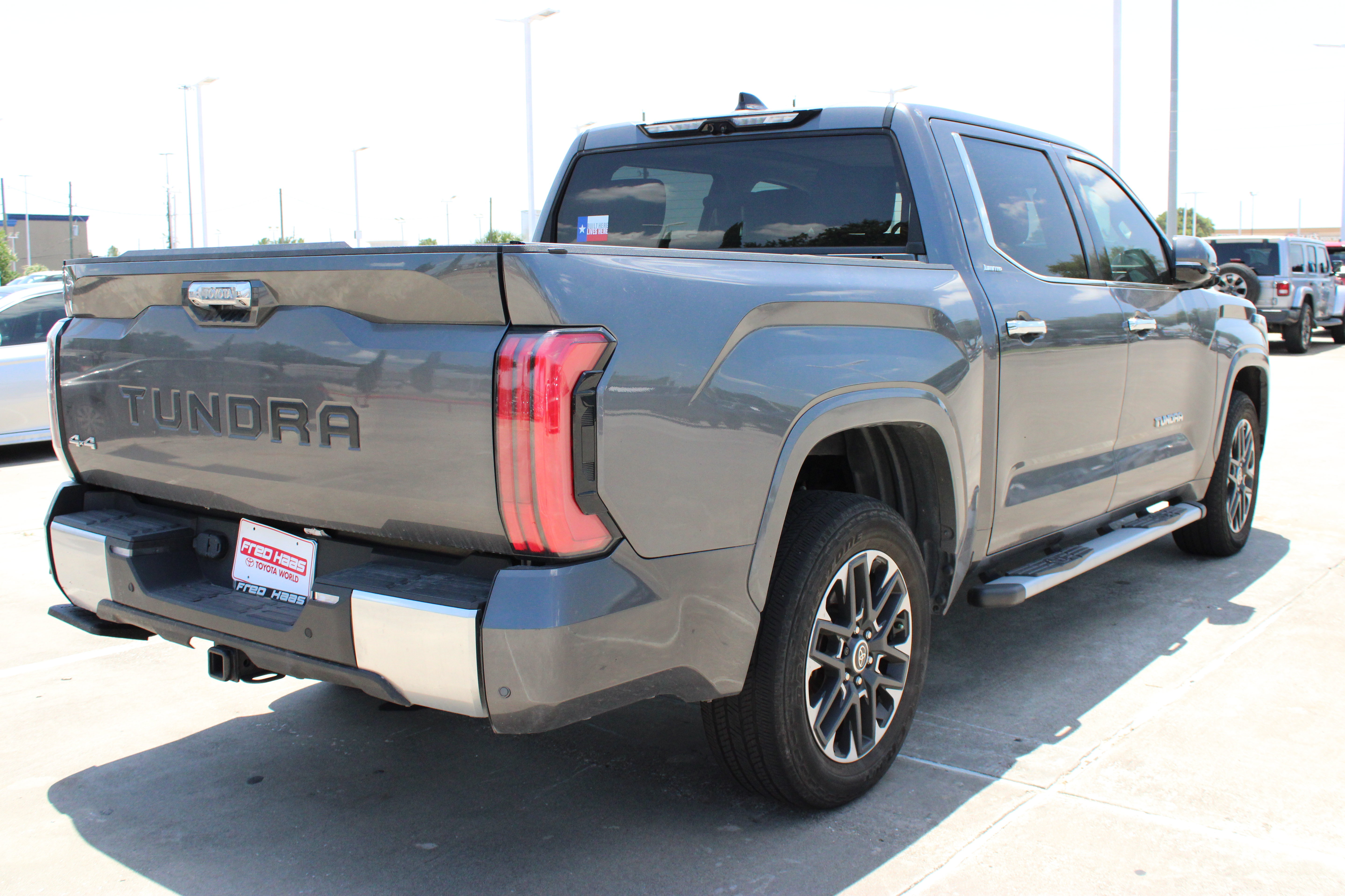 Used 2023 Toyota Tundra Limited AWD/4WD image 10