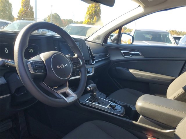 Used 2023 Kia Sportage LX image 11